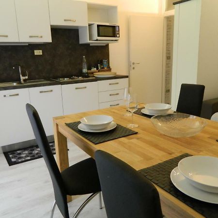 Apartamento Wind Torbole Sul Garda Exterior foto