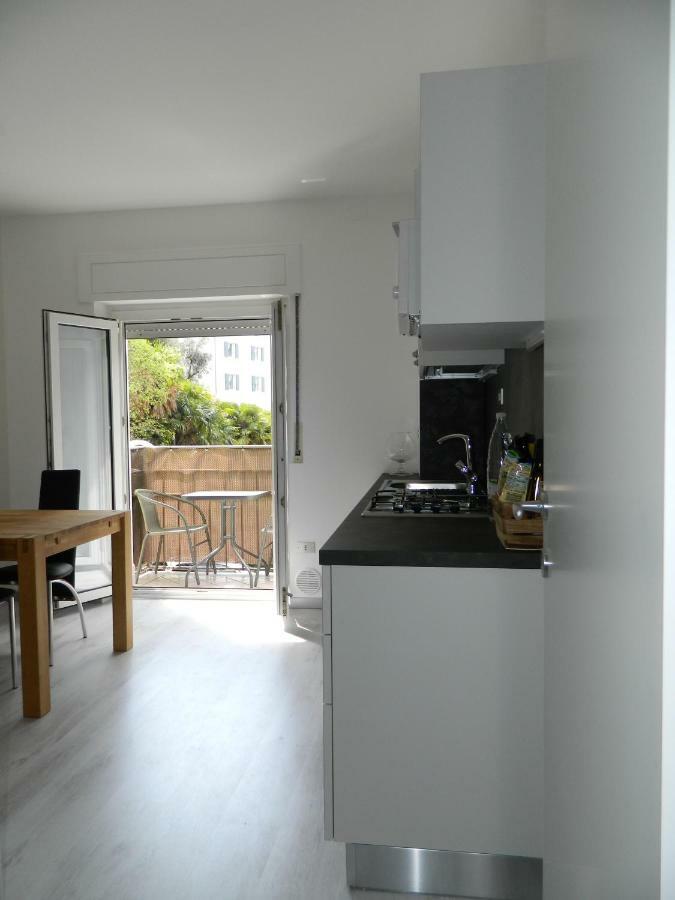Apartamento Wind Torbole Sul Garda Exterior foto
