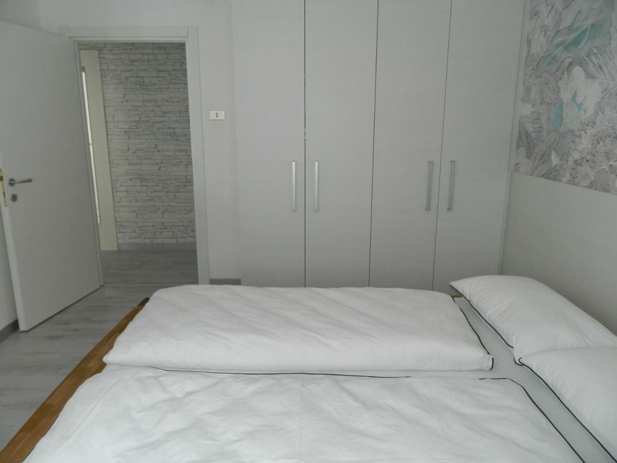 Apartamento Wind Torbole Sul Garda Exterior foto